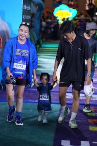 BIB: 4775, 4763
                            <button type="button" onclick="openModal(26261517)" class="btn btn-primary btn-sm float-right btn-popup" data-toggle="modal" data-target=".modal-high-quality">
                        <i class="fas fa-shopping-cart"></i> Add to Cart
                    </button>
                                            <button type="button" onclick="isThisMe(26261517, true)" class="btn btn-success btn-sm float-right btn-popup btn-isme hidden" data-toggle="tooltip" data-placement="bottom" title="นี่คือรูปของคุณใช่ไหม คลิกที่นี่เพื่อเอาเข้าอัลบั้ม">
                        <i class="fas fa-plus"></i> Add to album
                    </button>
                    <button type="button" onclick="isThisMe(26261517, false)" class="btn btn-warning btn-sm float-right btn-popup btn-isnotme hidden">
                        <i class="fas fa-ban"></i> Remove from album
                    </button>